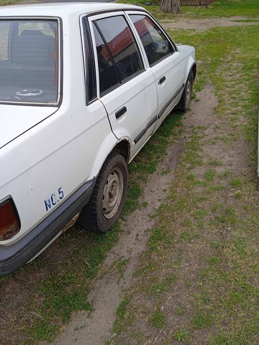 Продам мазду 323