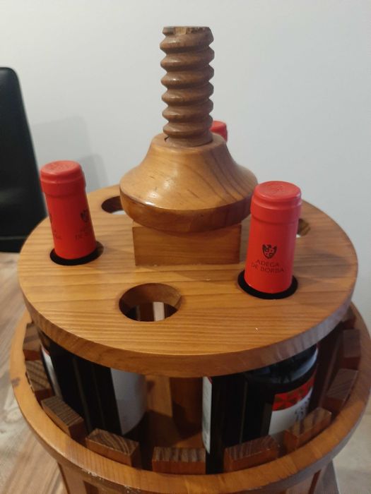 Garrafeira para 6 garrafas