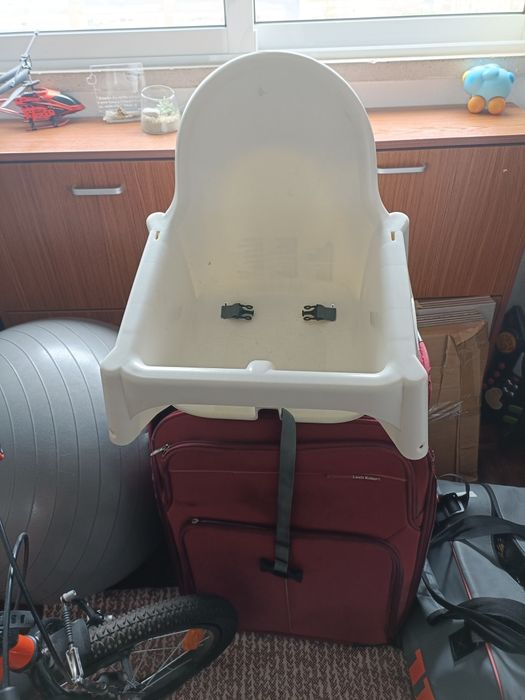 Cadeira de refeição para bebé