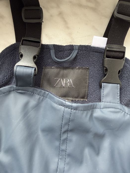 Zara гумовий водостійкий комбінезон