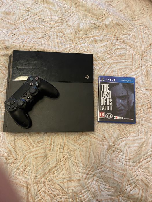 Ps4 com comando e jogo