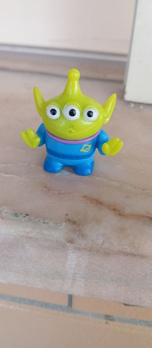 Figuras toys story e outros