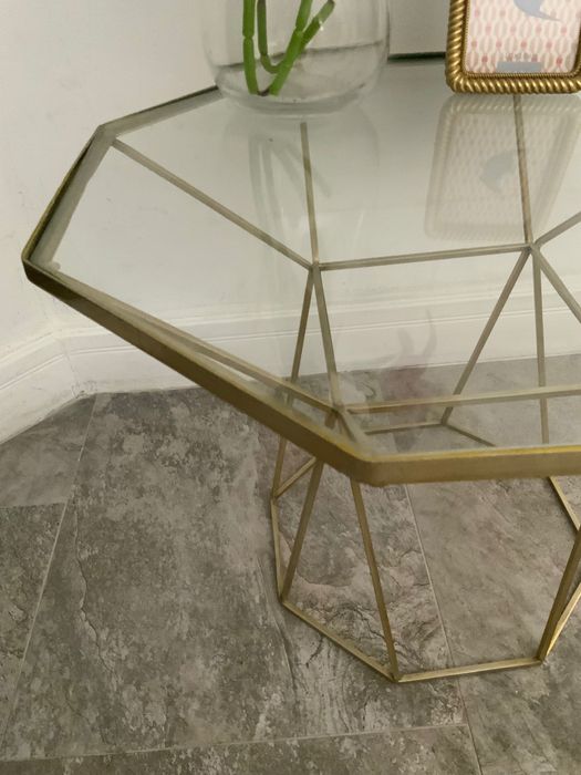Mesa de vidro octogonal