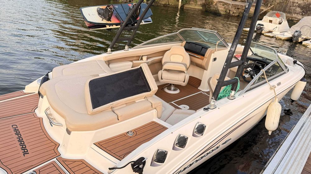 Chaparral 216 SSI 2010 – Volvo Penta 270cv – só 600h – Rio Douro