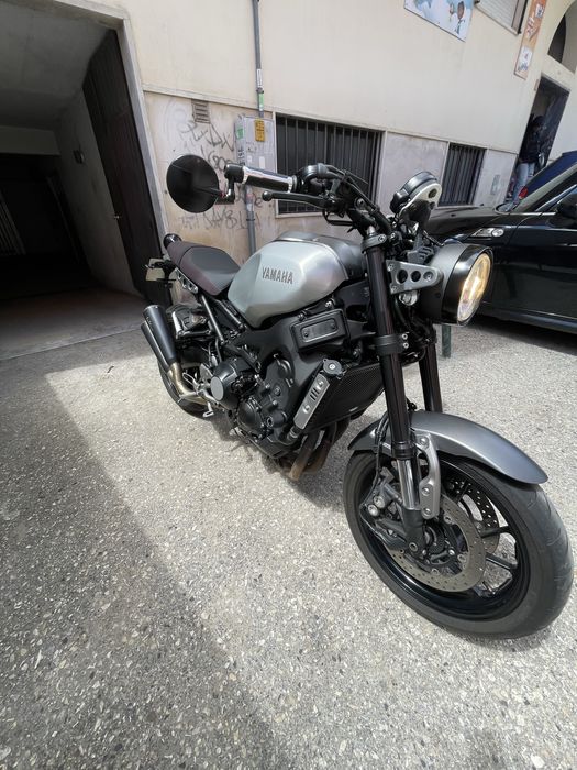 YaMaHa XSR 900 •