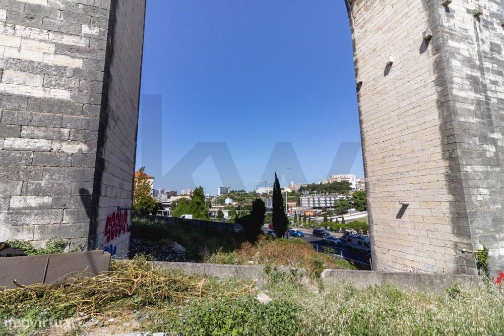 Moradia Arrendada No Bairro Da Liberdade | Campolide | 80 M² | 130.000