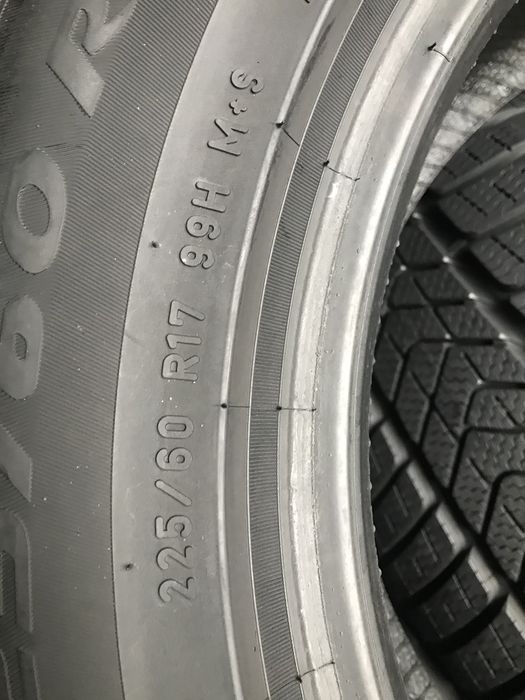 225/60/17 R17 Pirelli Sottozero 3 4шт зима