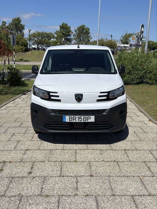 Peugeot Partner praticamente nova