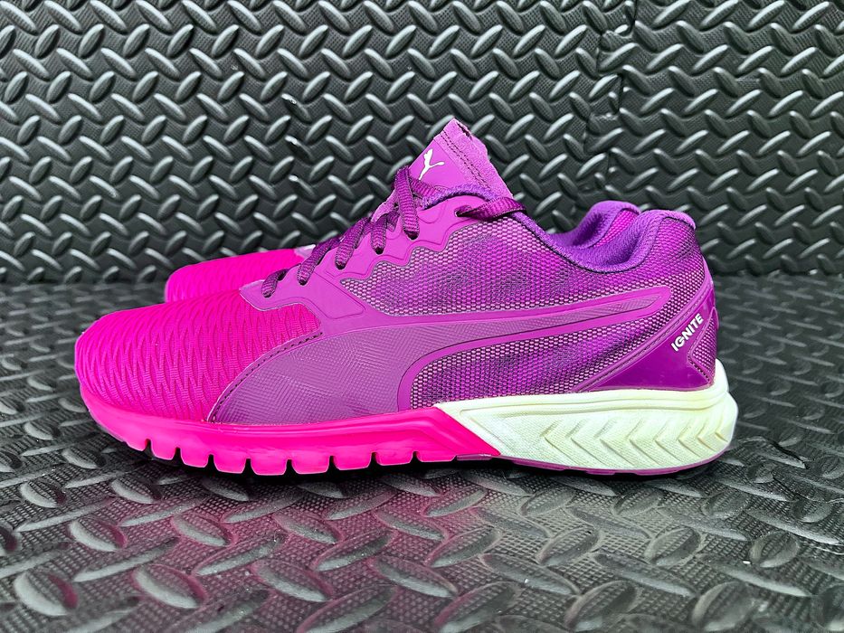 Кроссовки Puma Размер 39 Оригинал Почти новые Беговые Фитнес