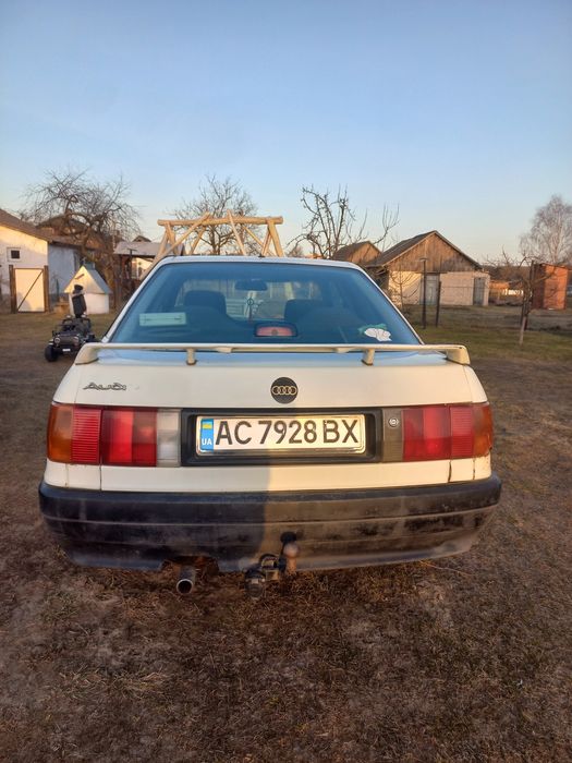Продам Ауді 80 1989р.  1.8 газ-бензин