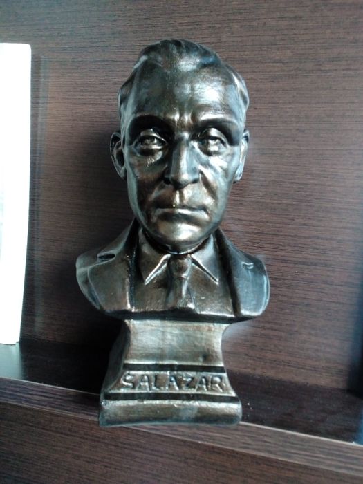 Bustos de Salazar Ramalho Ortigão Antero de Quental Guerra Junqueiro