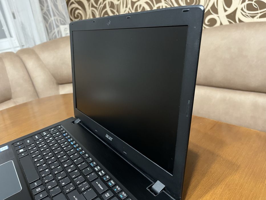 Ноутбук 15.6" Acer Aspire E 15 на Intel i5-7200U с 8ОЗУ/256SSD/HD