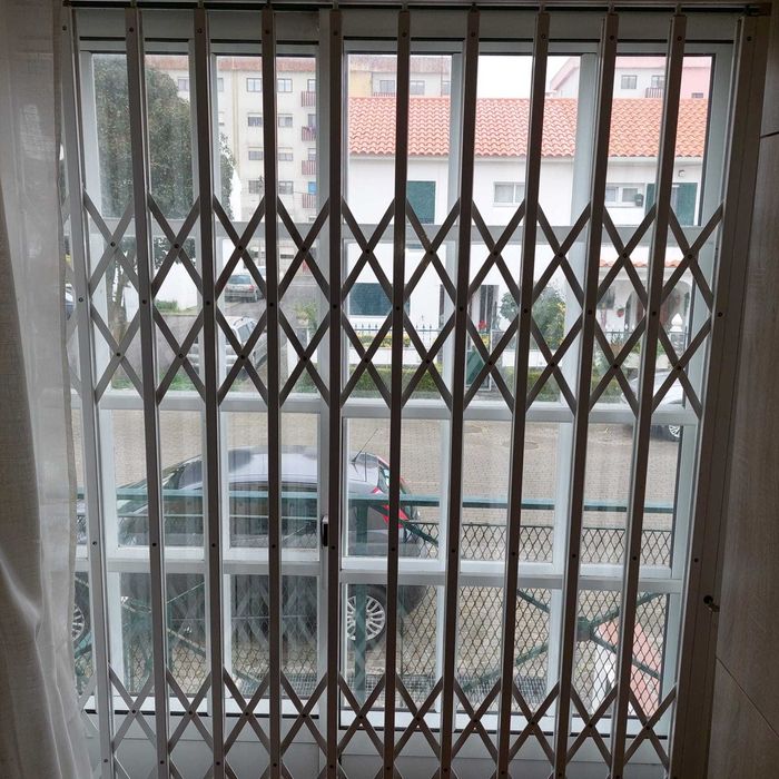 Grade de lagarta para Porta / Janela