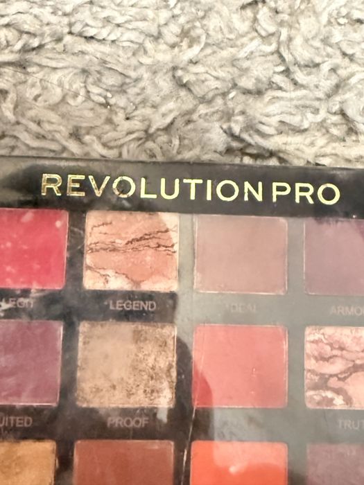 Paleta cieni revolution pro