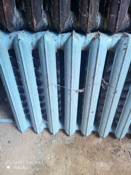 Чугунные батареи в хорошем состоянии. 75.0 за секцию