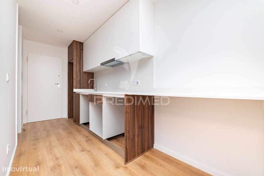 Studio Apartment in the Center of Braga | Torneiras Building