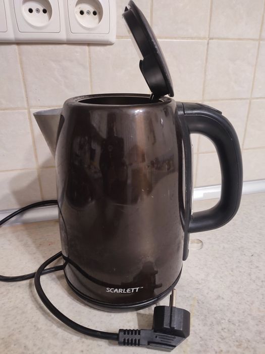 Чайник електричний