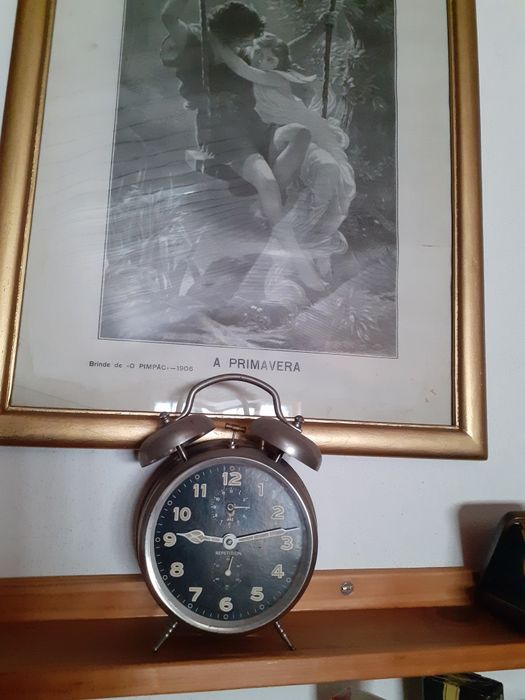 Conjunto de 6 relógios muito antigos a funcionar. Todos de corda.