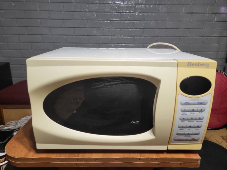 Мікрохвильова піч Elenberg