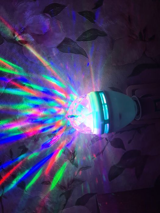 Диско лампа, вращающая