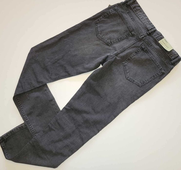 NOWE męskie jeansy - Stylowe i modne!