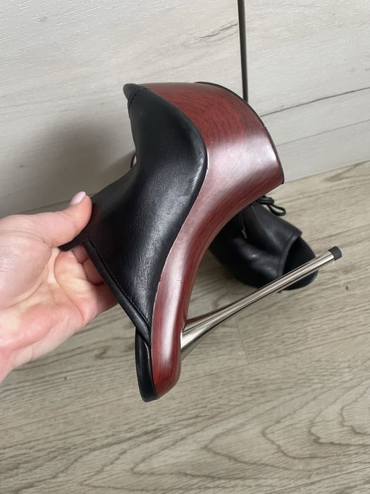 Сабо стрипы нат кожа 35р