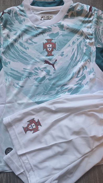 Conjunto de criança Portugal