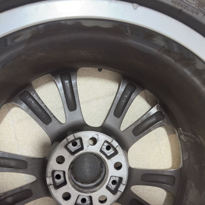 Jantes 19’’ originais BMW com pneus Michelin