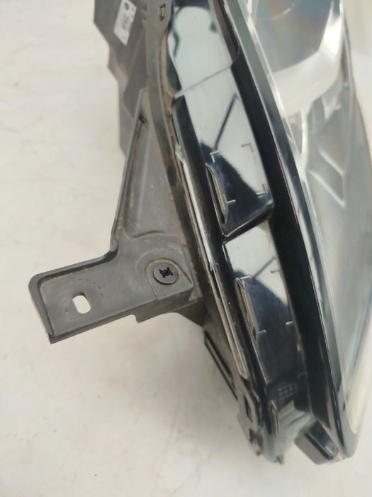 Ótica / farol esquerda FORD Puma (J2K, CF7)
