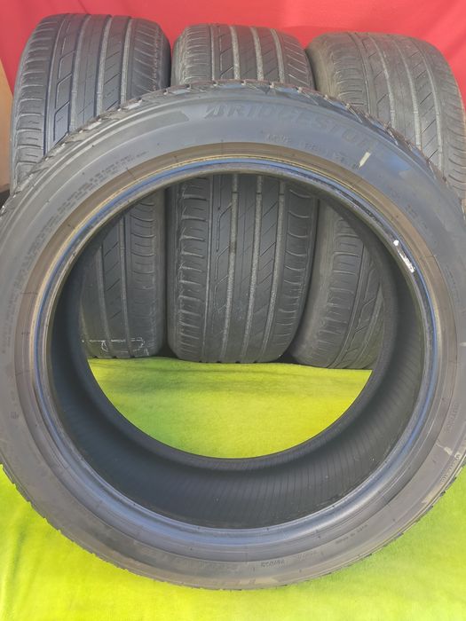 215/50R18 Bridgestone