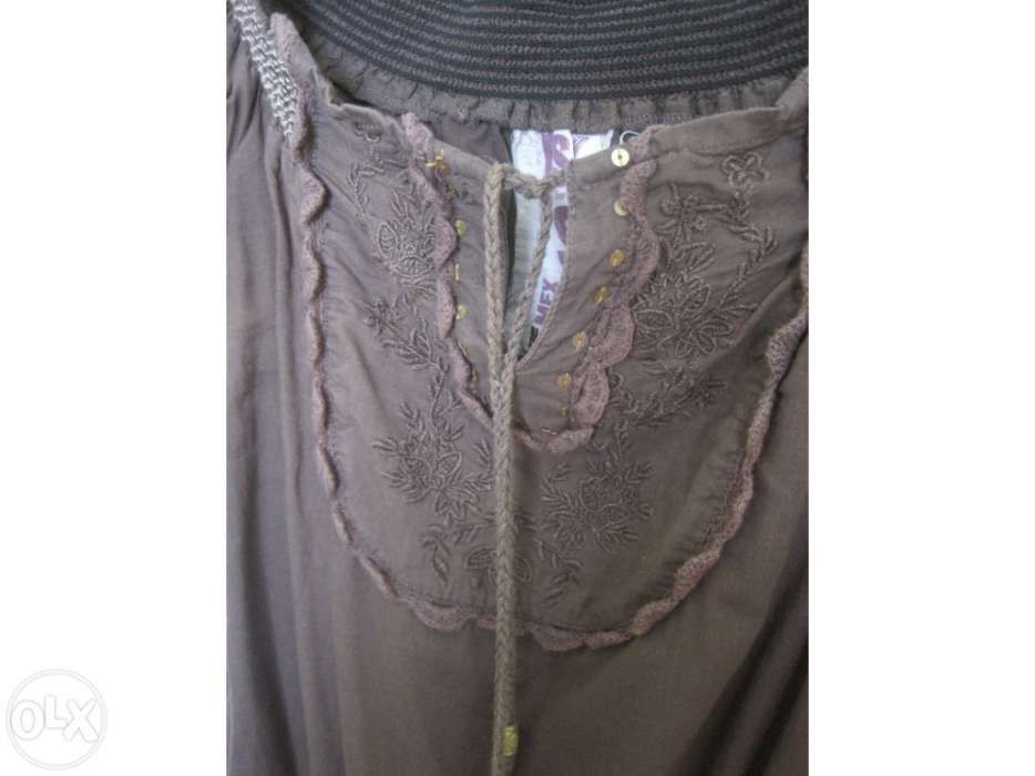 Blusa castanha, S, da Bershka