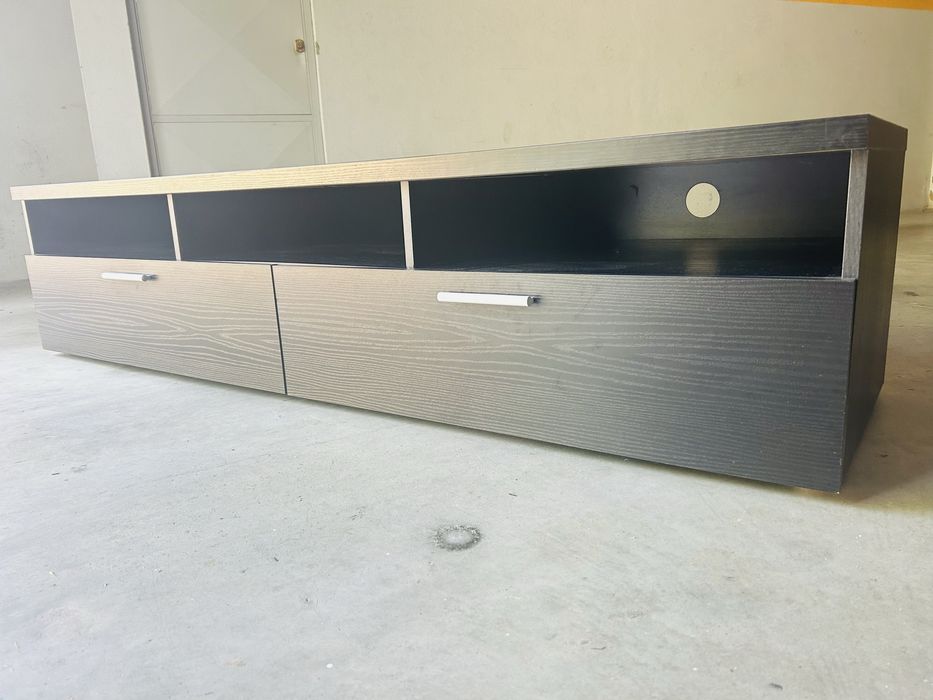 Movel de sala para TV - Comp. 1,80m x Altura 0,40m x Prof. 0,49m
