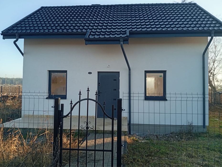 Domek Nowe Dąbie z linią brzegową Noteci do zamieszkania
