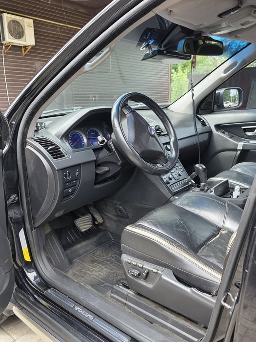 Volvo xc90 2007 185hp R-design