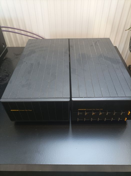 Meridian 208 cd transport pre amp