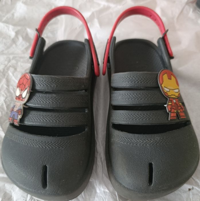 Havaianas tipo Crocs
