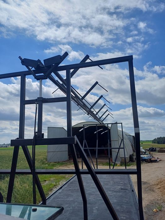 Przyczepa  do balotów słomy