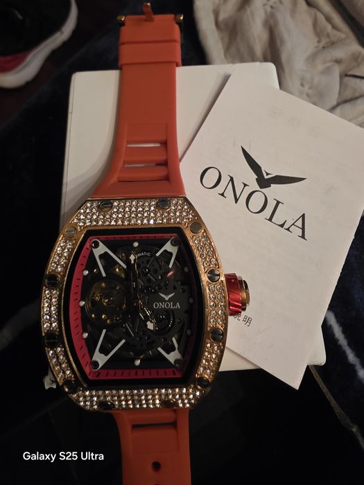 Relógio automático novo