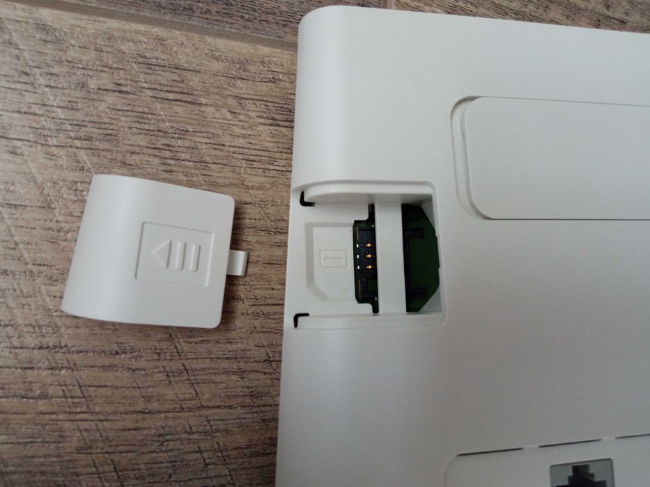 4G LTE Wi-Fi роутер Huawei B311-221