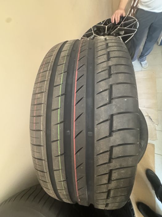 Резина Continental 255/45 r 21
