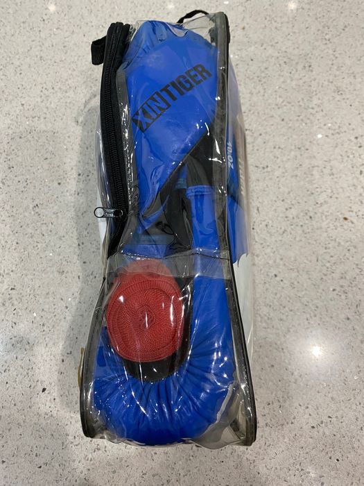 Luvas COMO NOVAS – MMA, Kickboxing, Boxing, Kung Fu