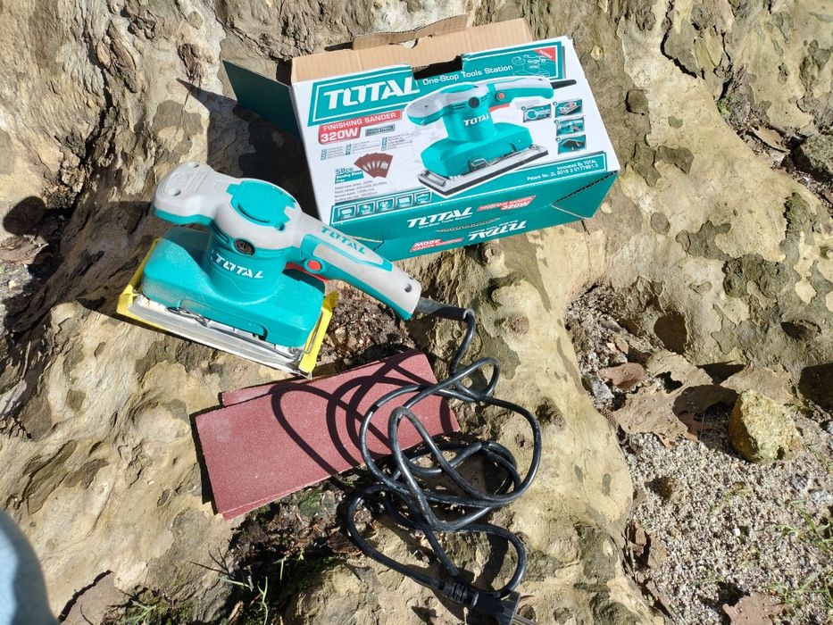 Lixadeira plana industrial da marca Total