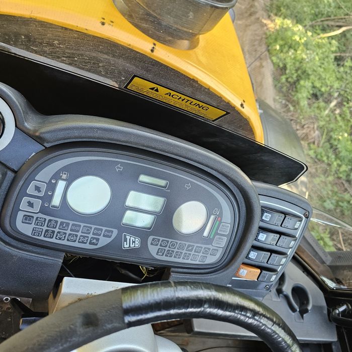 JCB Fastrac 3220