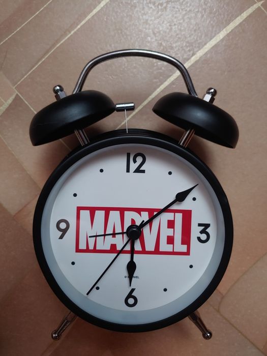 Продам часы-будильник "Marvel" от Miniso.