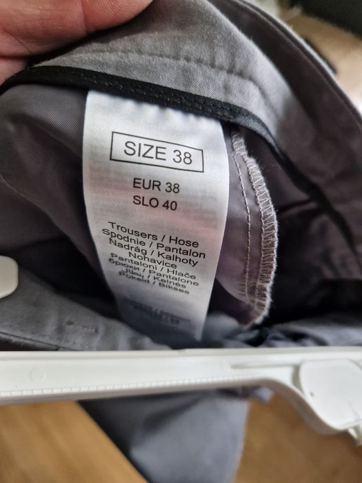 Garnitur damski ciemno szary (żakiet 42 + spodnie 38)