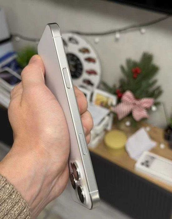 iPhone 16 Pro Max, 256 ГБ, SIM + eSIM
