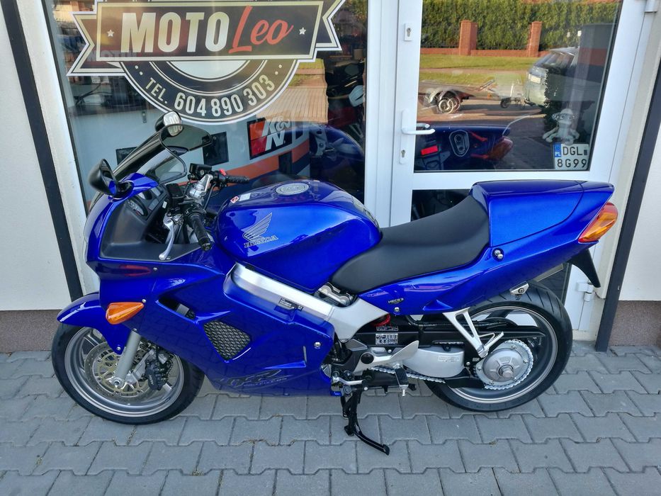 Honda VFR 800 FI Tylko 006800 km !!!  Stan Kolekcjonerski !   NOWA !