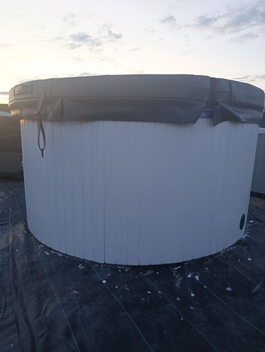 Jacuzzi okrągłe całoroczne 230V