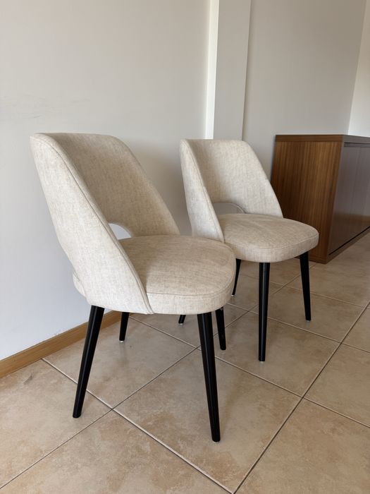 Cadeiras Almofadadas de Sala