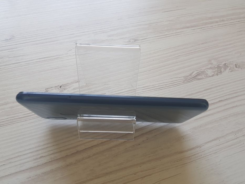 Смартфон Samsung a20e